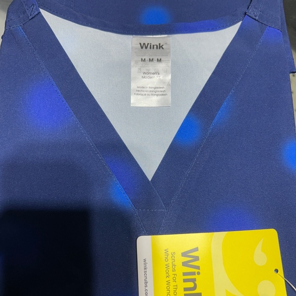 Wink 3-Pocket Graffiti Blots V-Neck Print Top NWT Wink - Picture 2 of 3